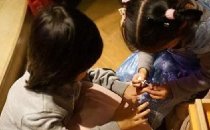 “生二胎”和“不生二胎”的家庭，20年后，各方面的差距不止一点