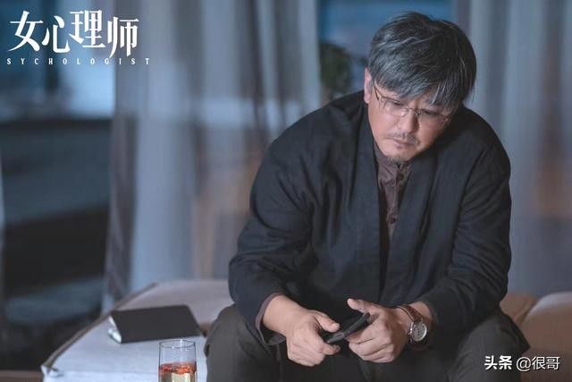 《庭外》中的脸熟，霍青是反派专业户，栾元晖隔着屏幕都让人害怕