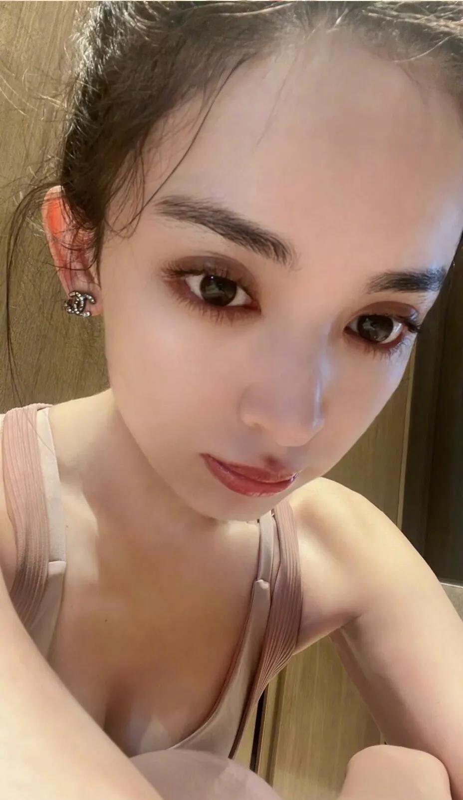 古丽娜扎写真集