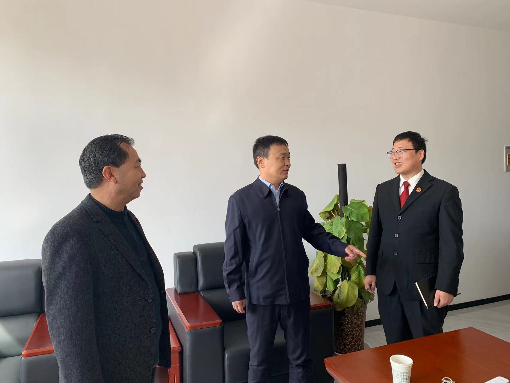 周至法院党组书记马春哲深入终南法庭检查指导工作