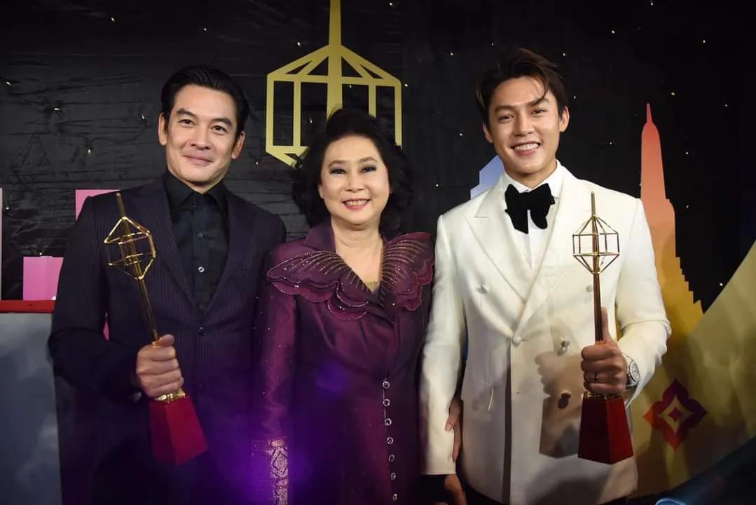 泰星mark获第36届“最佳男主角”金奖～bow妹被称“水后”？