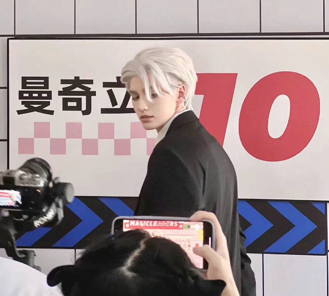 互联网美女真的太多了！杨幂身材大杀四方，赵今麦长大了这么美？