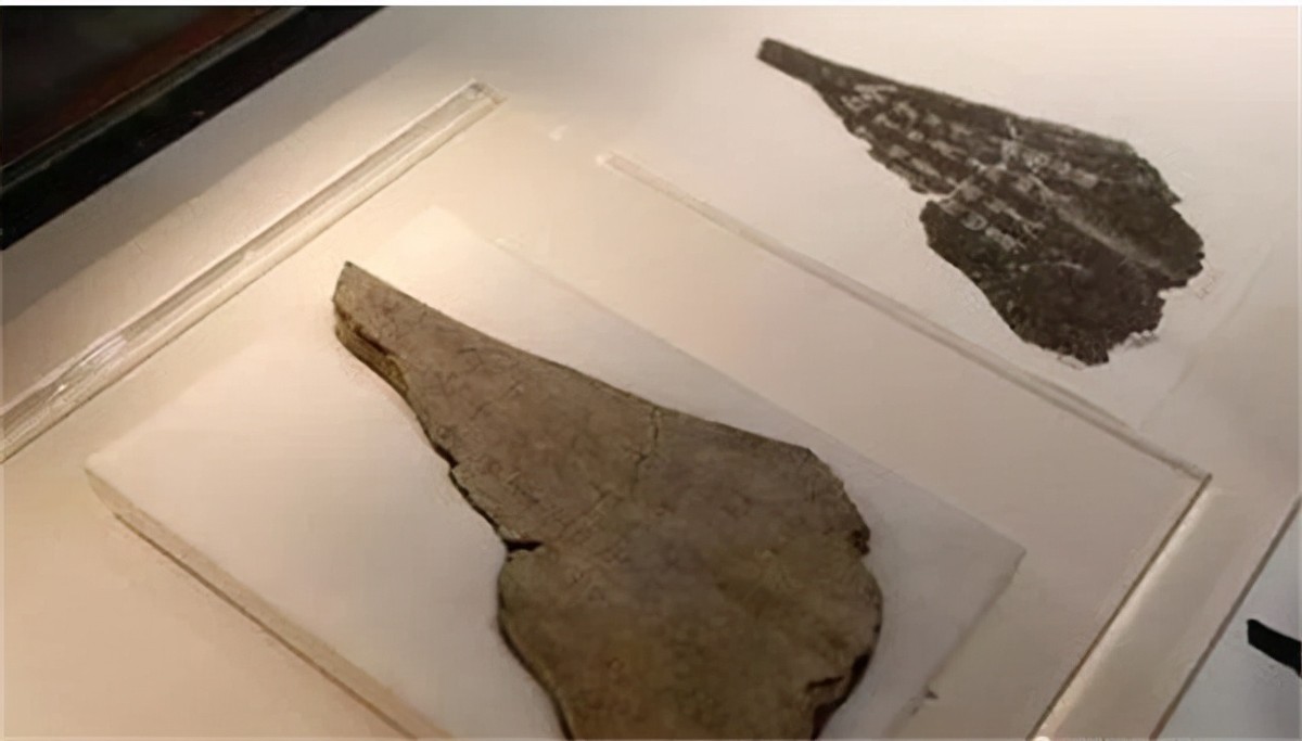 2008年，清华大学破译战国竹简，揭开了甲骨文百年谜团