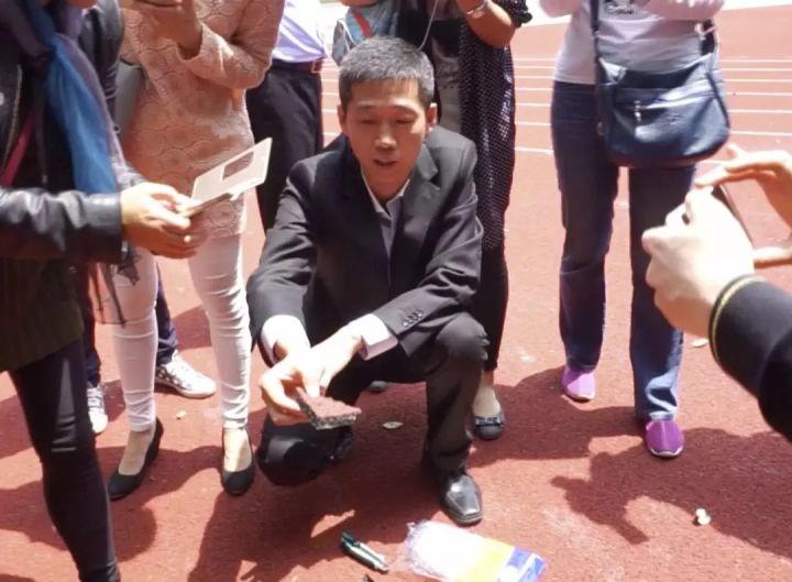 六年前，1272位家长做的这件事，让我们一直无法忘怀