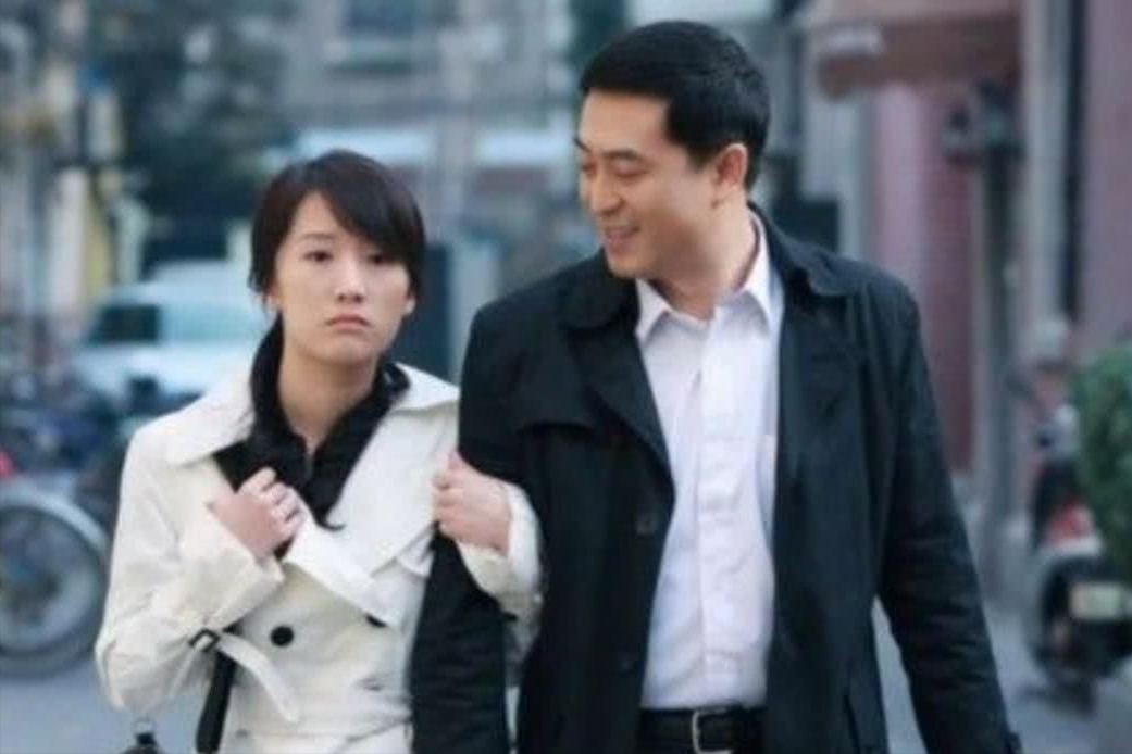 三年堕胎4次，女子跳楼揭开“爱情”真相，光鲜背后一片狼藉