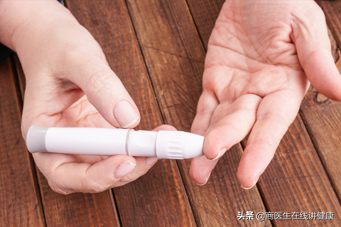 55岁大叔血糖从14降至7，该如何应对？