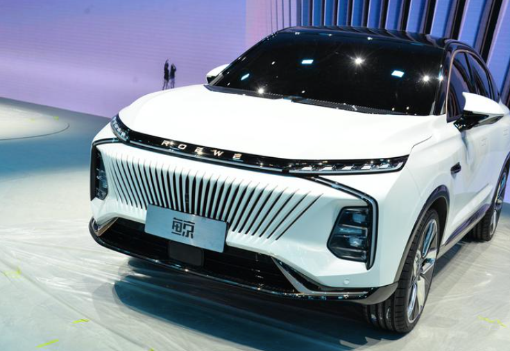 全系2.0T+爱信8AT 配仿生智驾系统 荣威全新SUV鲸将于4月19日上市