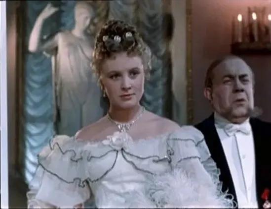 世界电影（0126）苏联电影《脖子上的安娜》（1954）剧照欣赏