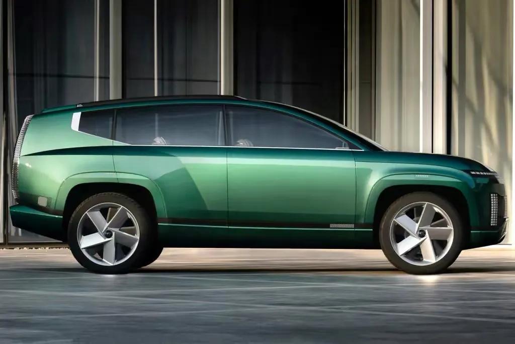 全世界都是他的韩国，造了一辆对开门的“路虎”，韩：已准备申遗