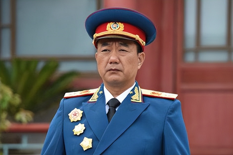 同样是演彭德怀，把宗利群、董勇和丁勇岱放一起看，差别就出来了