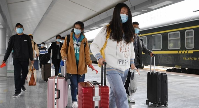 2022北京高校寒假时间“统一延长”，学生喜笑颜开，家长忧心忡忡