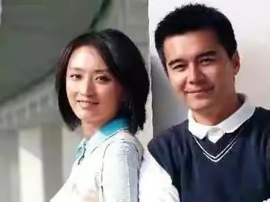 6个娶“小媳妇”的男明星，幸福虽晚但到，他们才是人生赢家