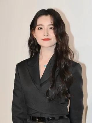 肖战吴磊、龚俊赵丽颖、关晓彤蒋依依、张若昀张嘉倪、郭德纲