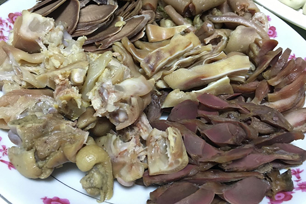 老了以后怕生病？提醒：60岁以后的人三种食物要少吃，病从口入