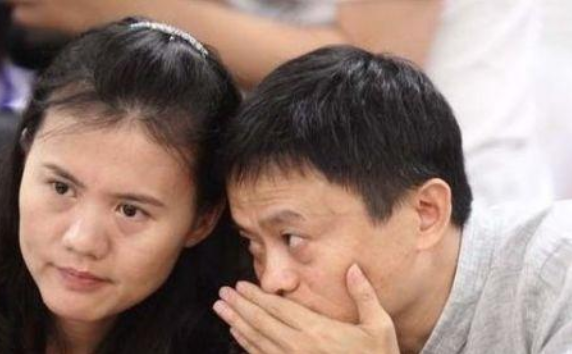 马云背后的女人：从前台小妹到阿里副总裁，曾送七位高管进监狱