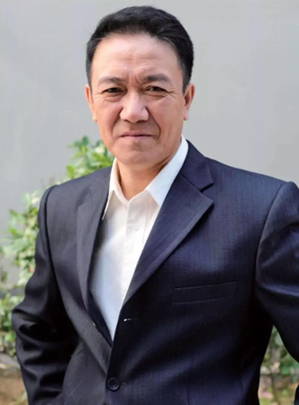 演员李幼斌：再婚成模范继父，亲儿子却让他头疼