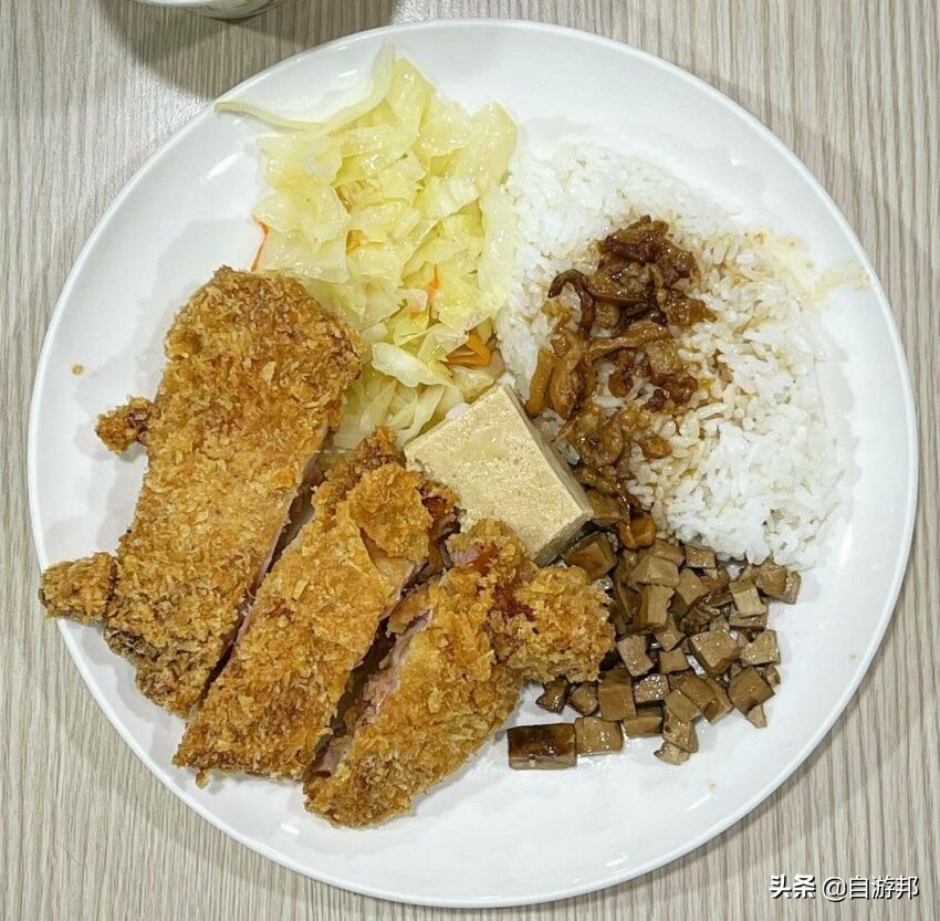 「2022士林夜市美食」学生族推荐必吃TOP20！人气宵夜跟着吃没错