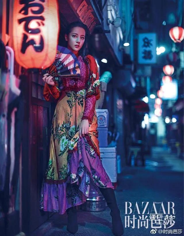 金晨迪丽热巴古力娜扎上演霓虹灯下的极限魅惑，这谁能抵挡得住呀