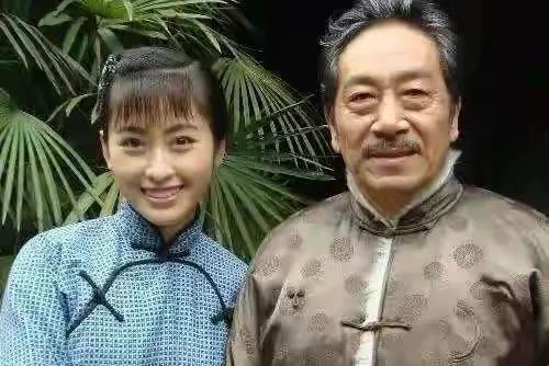 6个娶“小媳妇”的男明星，幸福虽晚但到，他们才是人生赢家