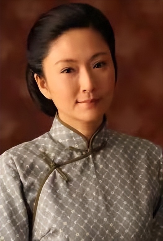 后来张玉嬿陆续出演了《家有仙妻》,《红楼梦》等影视剧.