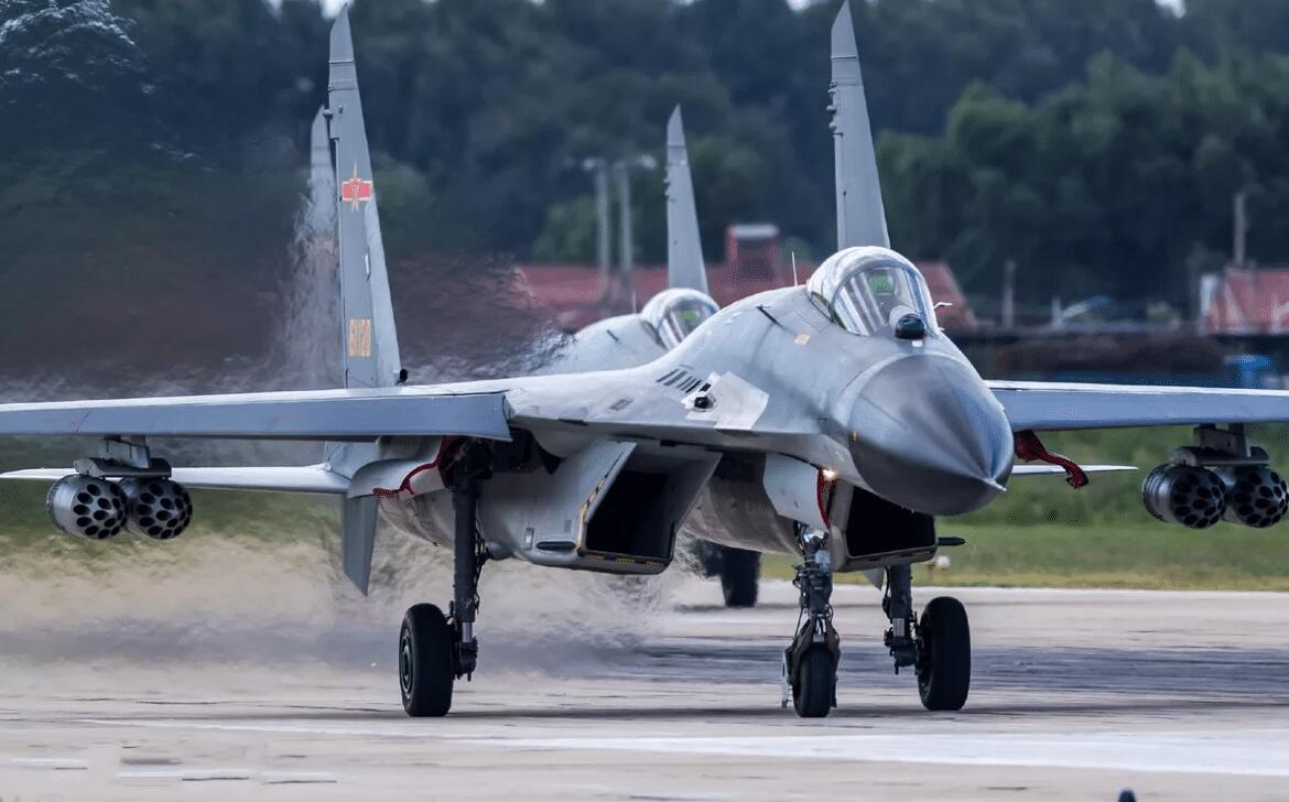 中国有多少架战斗机(1418架对720架) - 青木春