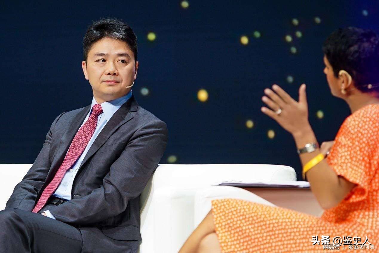 刘强东“背后的三个女人”：除了章泽天，另外两个也是京东的贵人