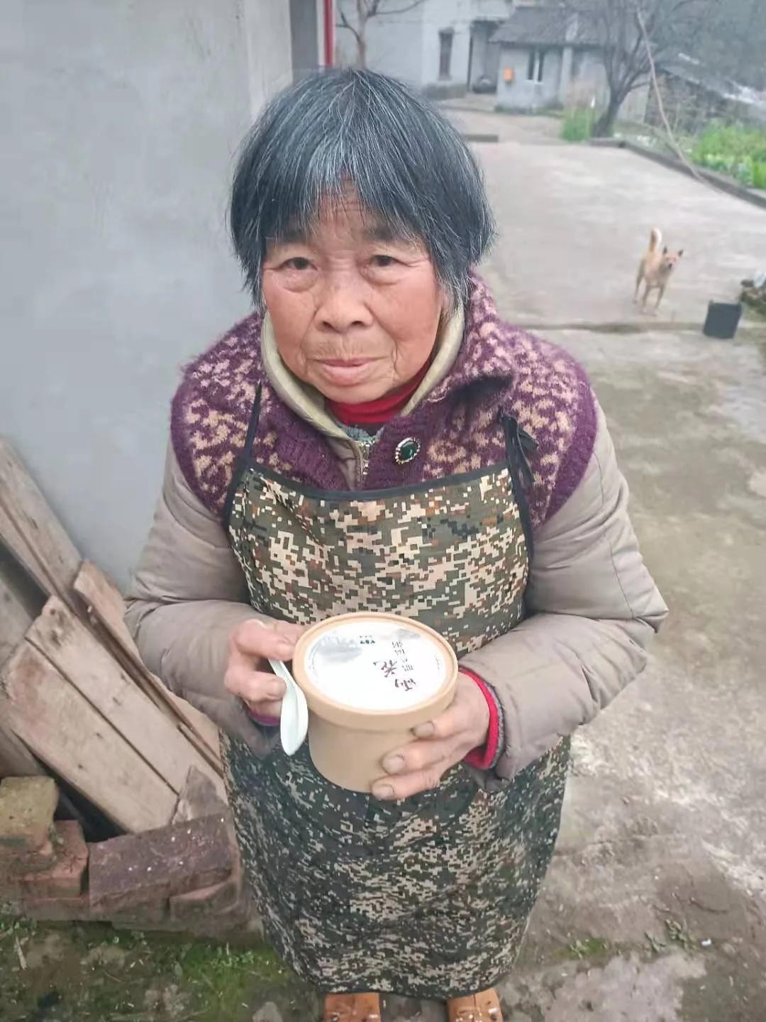 浓情腊八 温暖心田