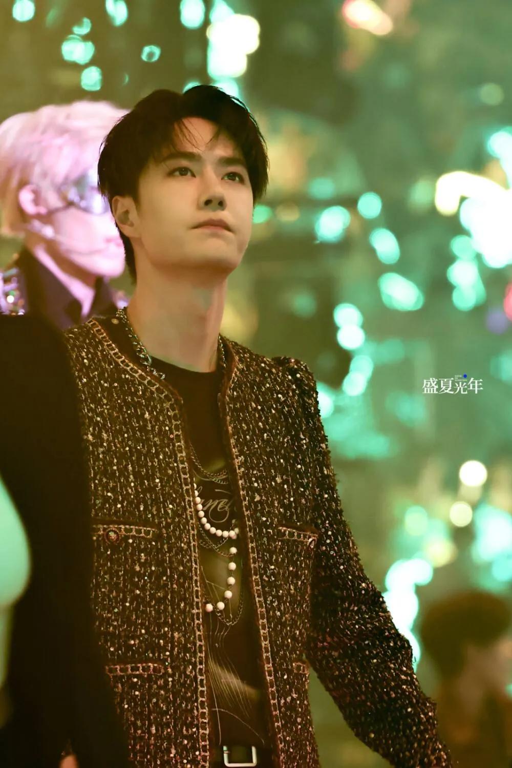 王一博的壁纸图片，你们最喜欢哪张呢