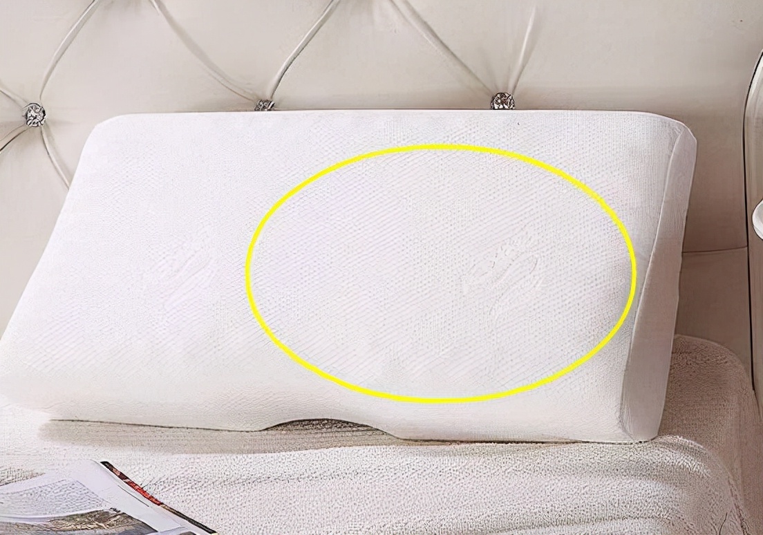 男人的枕頭為啥那麼容易黃？ 真是不講衛生？ 別被騙了