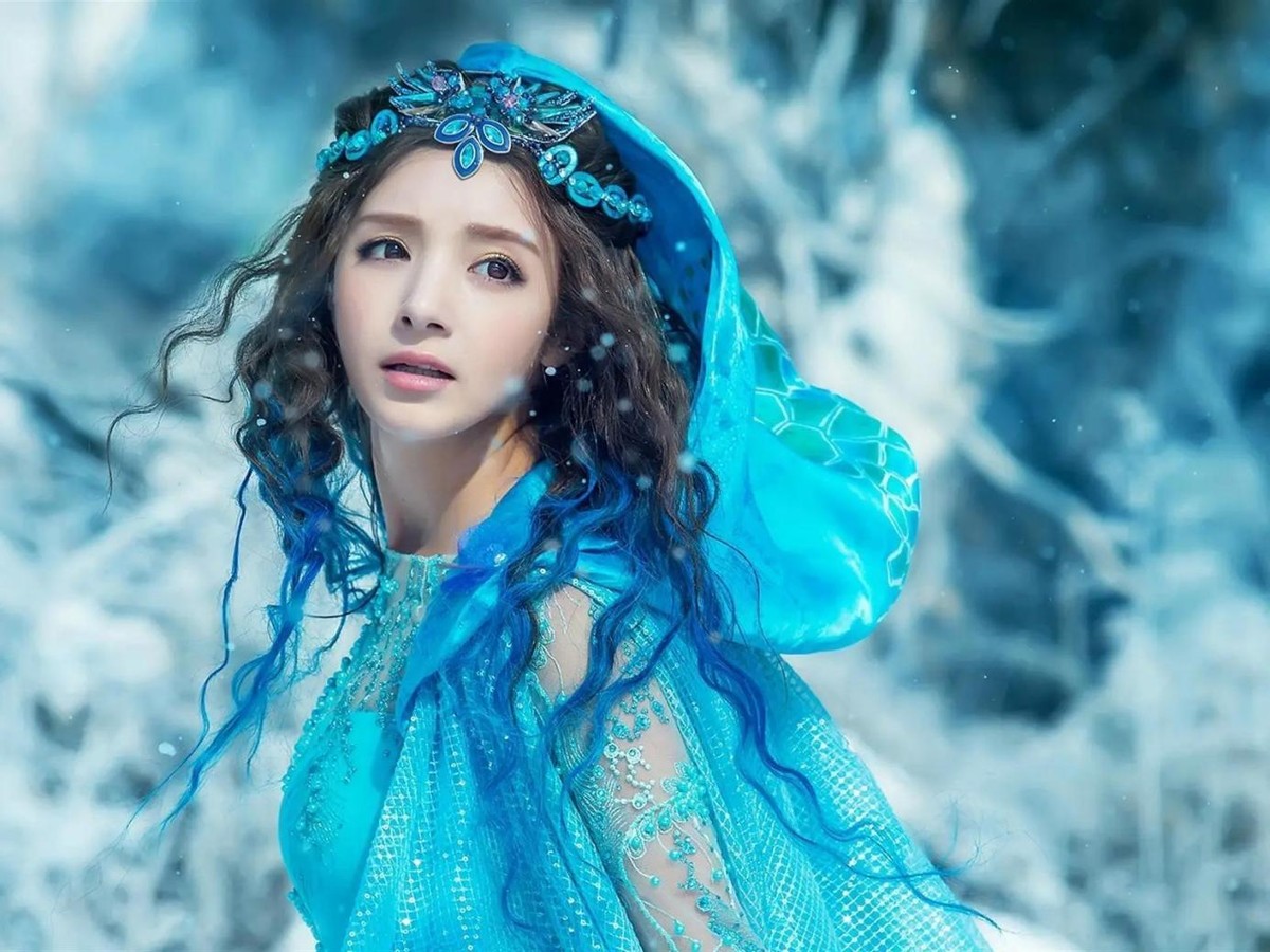 新疆舞美女明星新疆舞蹈演员女