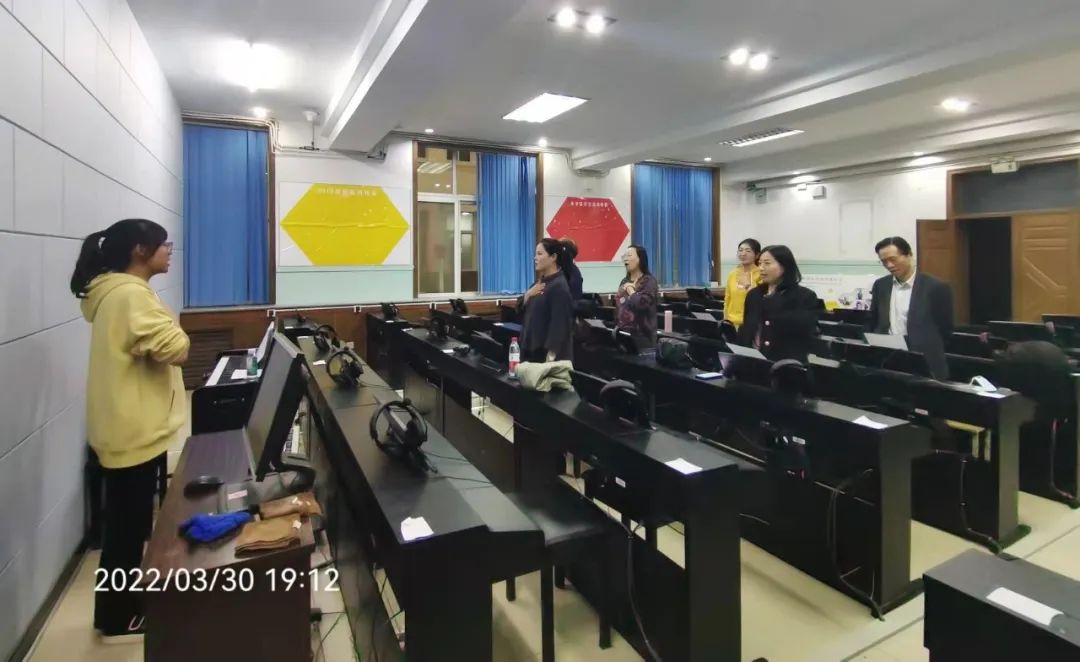搭起“连心桥”—我校工会组织多彩活动增强凝聚力