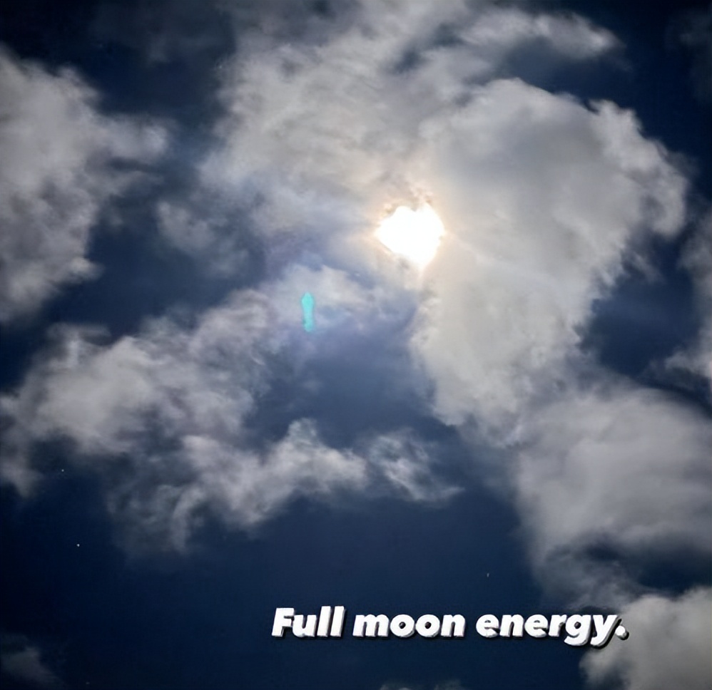 bella再次提起高以翔，粉丝留言：请你远离他的世界不要再打扰