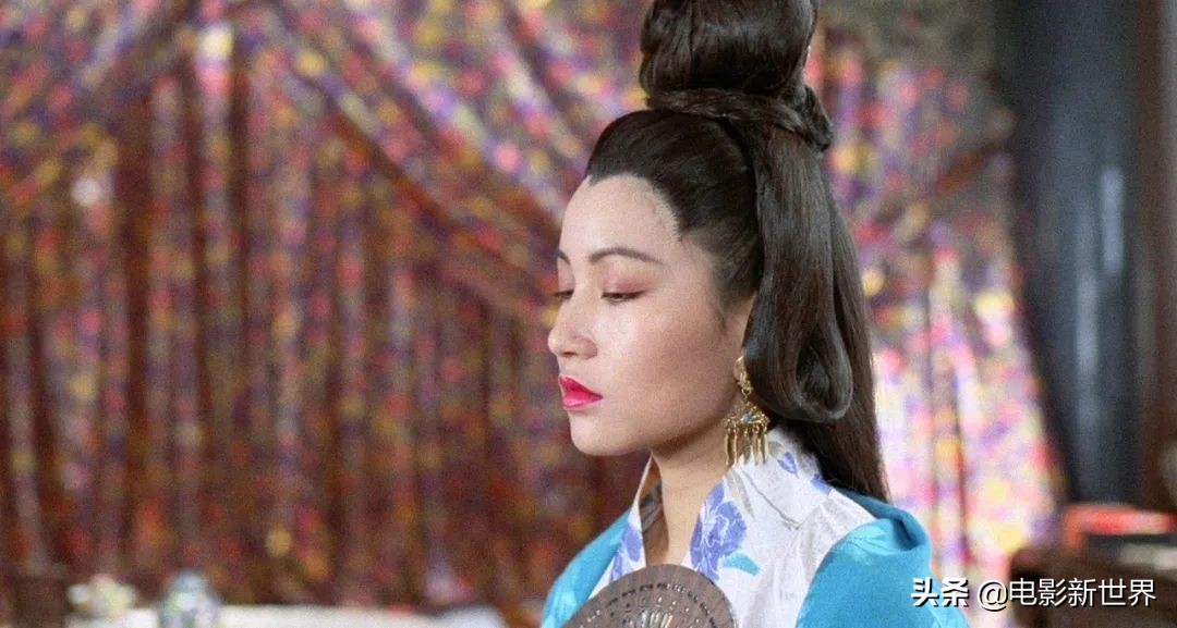 周星驰电影隐形绿叶：《新精武门》吹箫萍，《东方秃鹰》女卧底