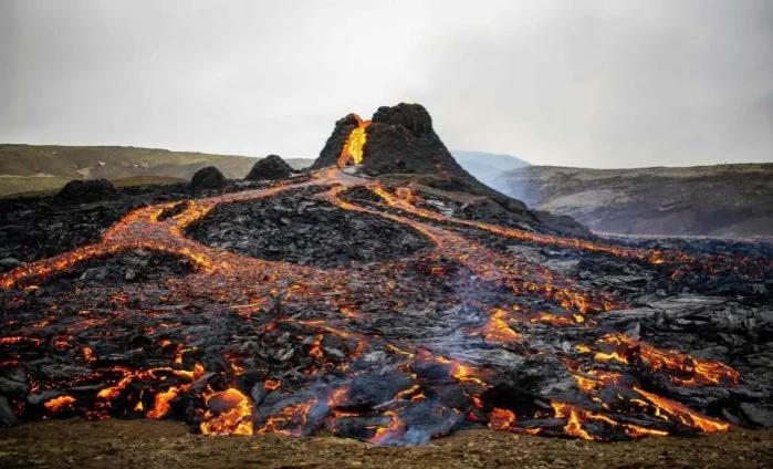 超级火山爆发(超级火山爆发，可瞬间改变全球)