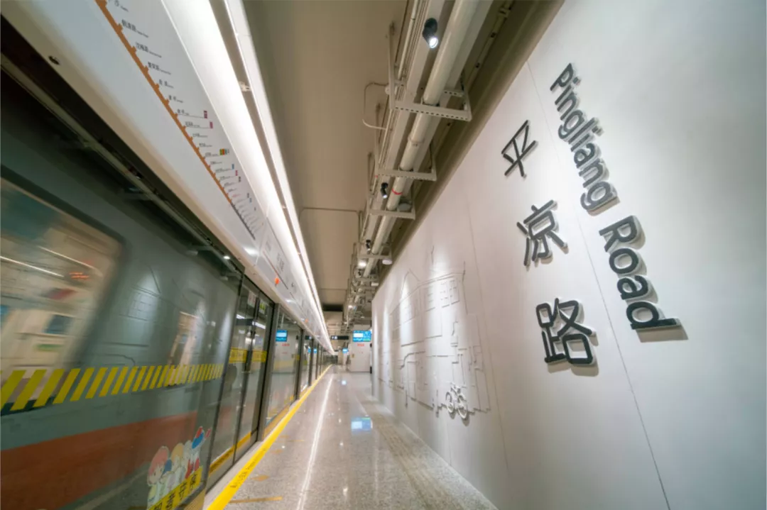 “最美车站”现身，2022上海网红打卡圣地，乘着地铁去旅行...