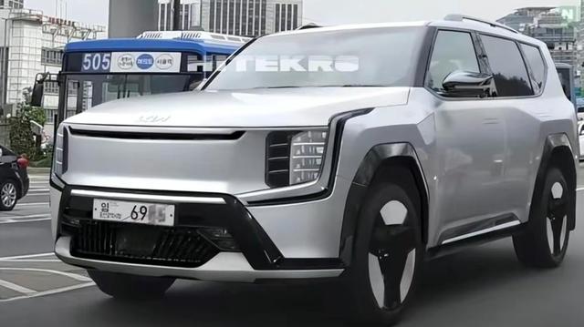 起亚版“唐EV”来袭，新能源又一搅局者，轴距3.1米，30万取代BYD