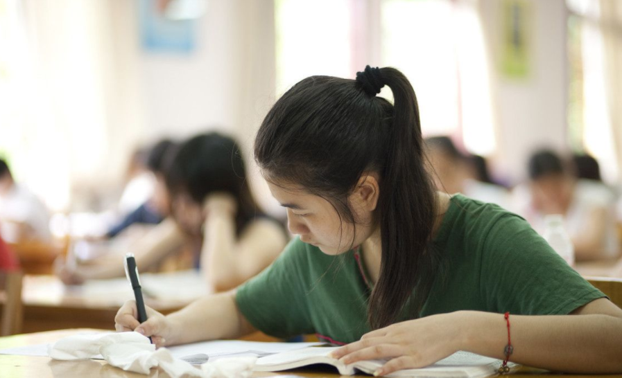 英语四六级成绩公布，及格线到底是425还是426？英语老师给出答案