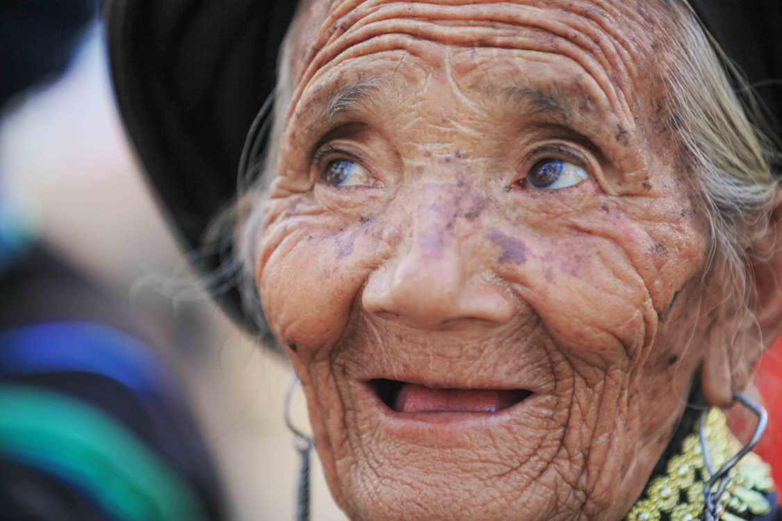 红军树村：时光穿越70年 88岁老奶奶的绝代芳华 摇曳在凉山深处