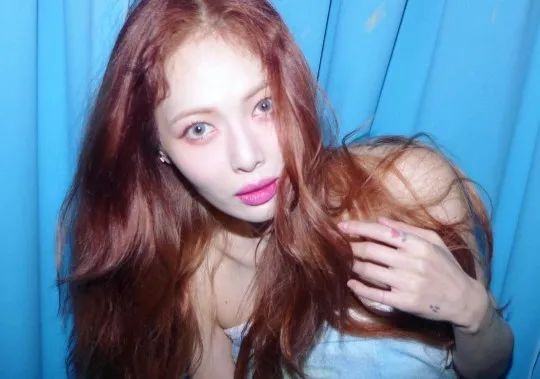 林允儿 泫雅 IU 郑容和 NANA 雪炫 LISA 玄彬 金泰妍 秀智 李光洙 V 车银优等