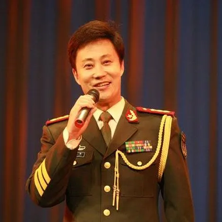 耿为华：被郑佳倒追两年，离婚后抚养女儿，52岁单身一人