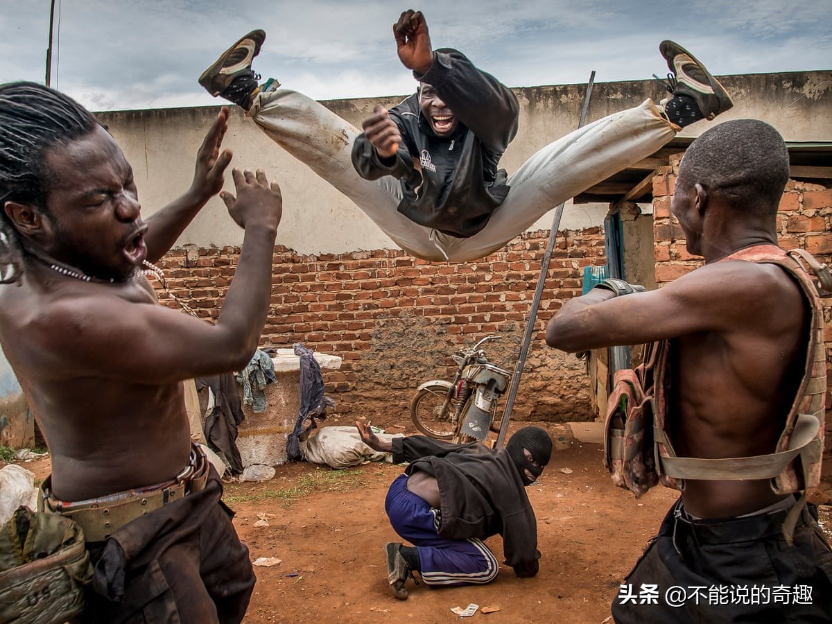 非洲电影有多野？这帮贫民窟的“演员”低成本创作特效动作电影