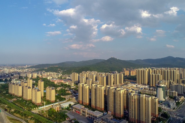 为何湖北省襄阳市如此疯狂造城，昂贵的襄阳房价与襄阳市城市格局