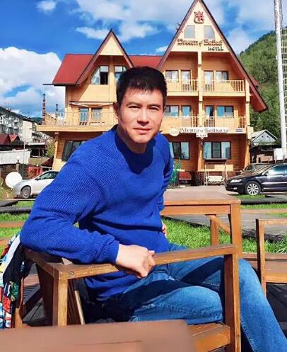 演唱《渴望》主题歌和插曲的3位著名歌手，人生的命运让人唏嘘