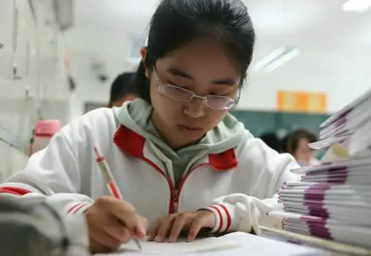 有一类“幸运儿”，平时数学120高考达到140，2022考生可对号入座