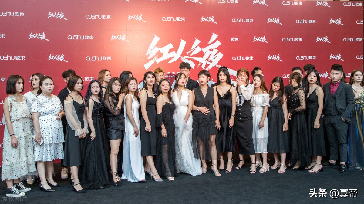 想做自媒体吗？知道怎么做吗？别傻傻地去听别人讲，看清楚这一行