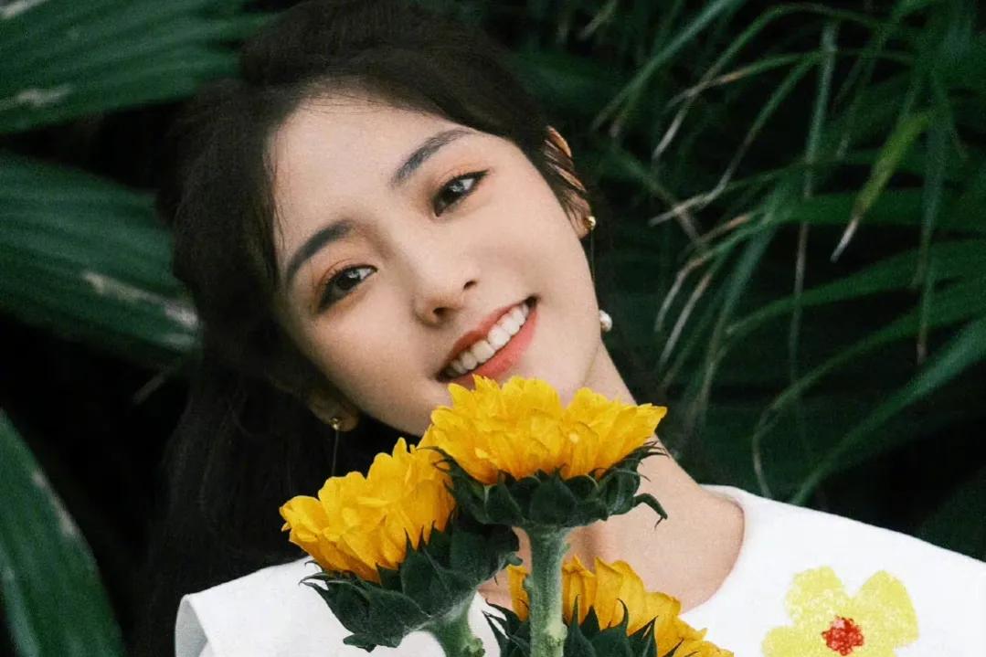 新一代颜值小花个顶个漂亮，哪种风格你最喜欢呢？