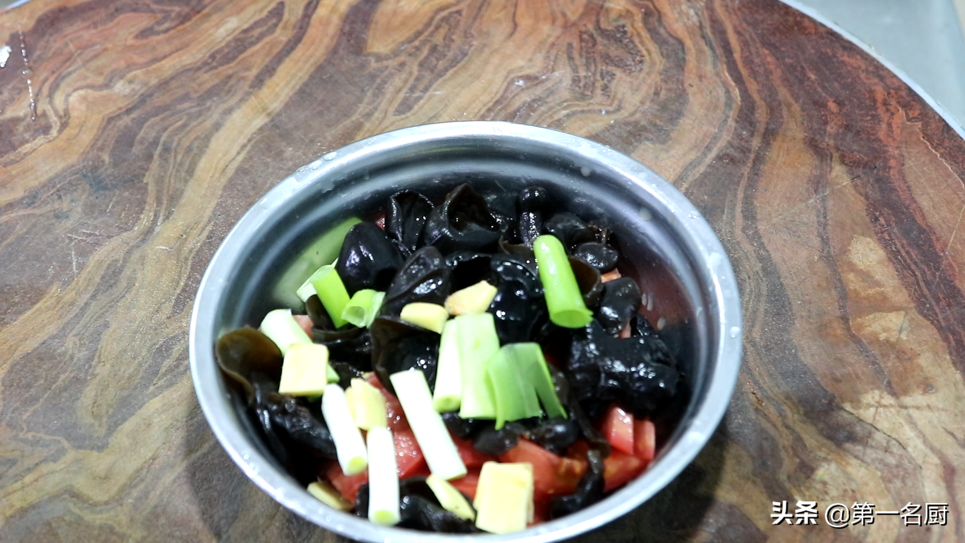 冬至后，要常吃这4道家常热菜，热乎乎的端上桌，滋补又暖身