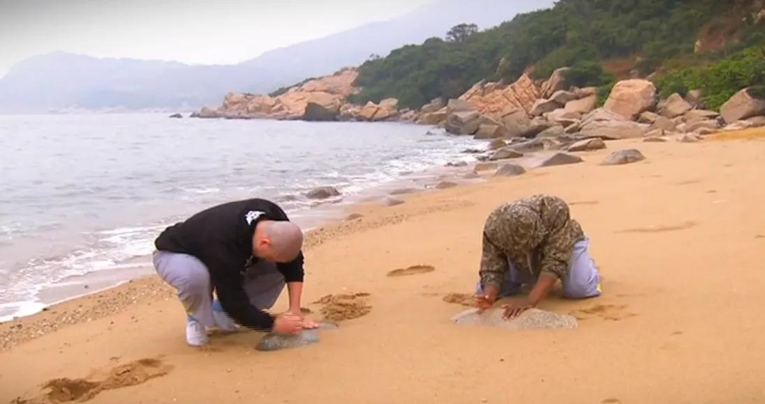 少林功夫有多神奇？英国混混被送到中国学功夫，仅需一周脱胎换骨