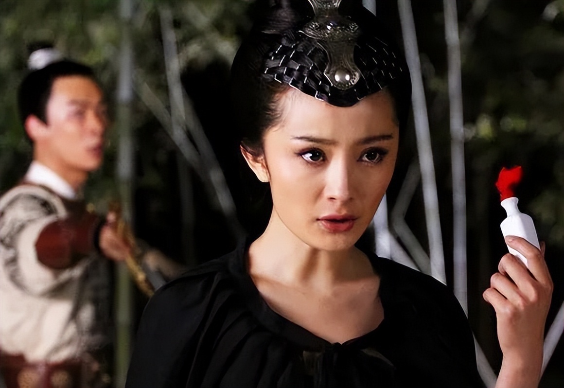 16位同一角色，前期单纯萝莉PK后期腹黑御姐！谁的黑化最带感？