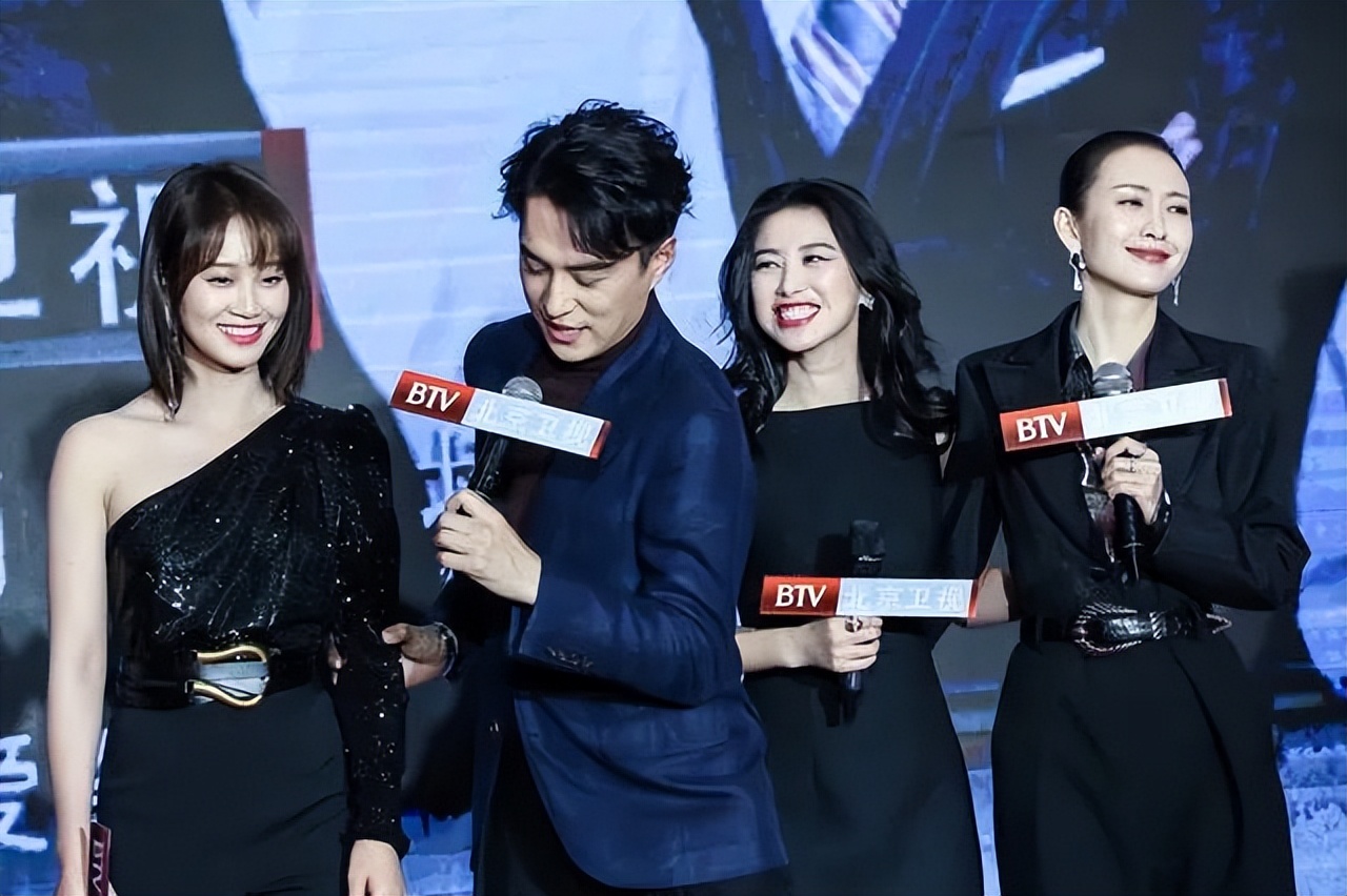 朱珠的偏窄鹅蛋脸太美了！高级耐看又不失风情，王鸥瓜子脸输多了